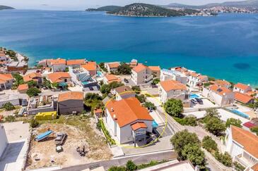 apartman Rogoznica